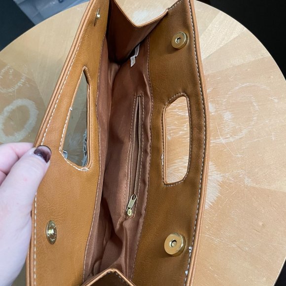 Tan Faux Leather Cream/White Lace Doilies Clutch Handbag Zipper 2 Button Close - Picture 6 of 6